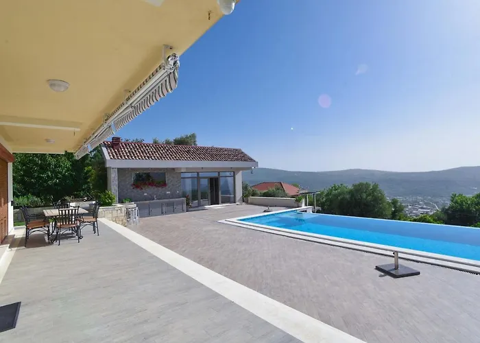 Verbalj Apartment With Swimming Pool