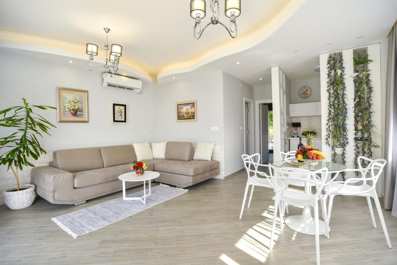Appartamento Verbalj With Swimming Pool Cattaro